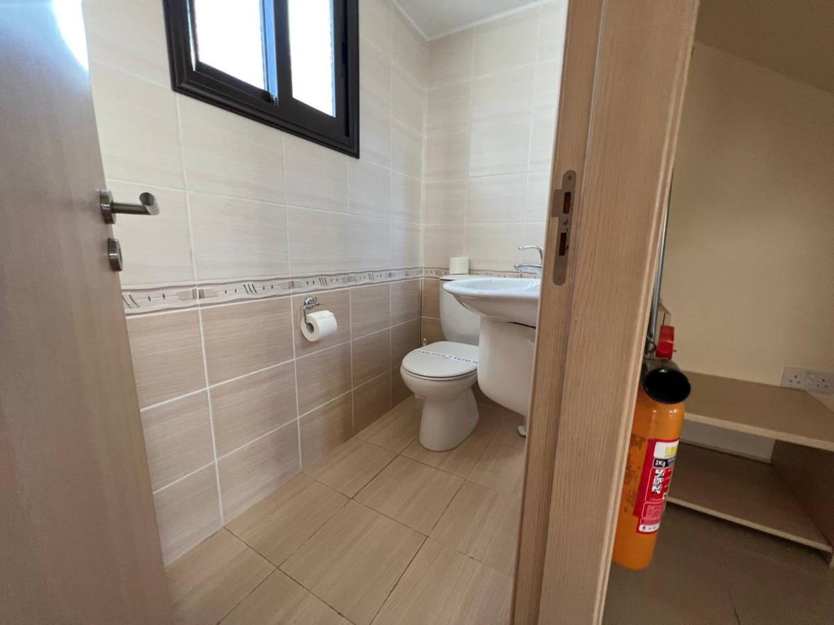 Kapparis Town House Paralimni Exterior foto